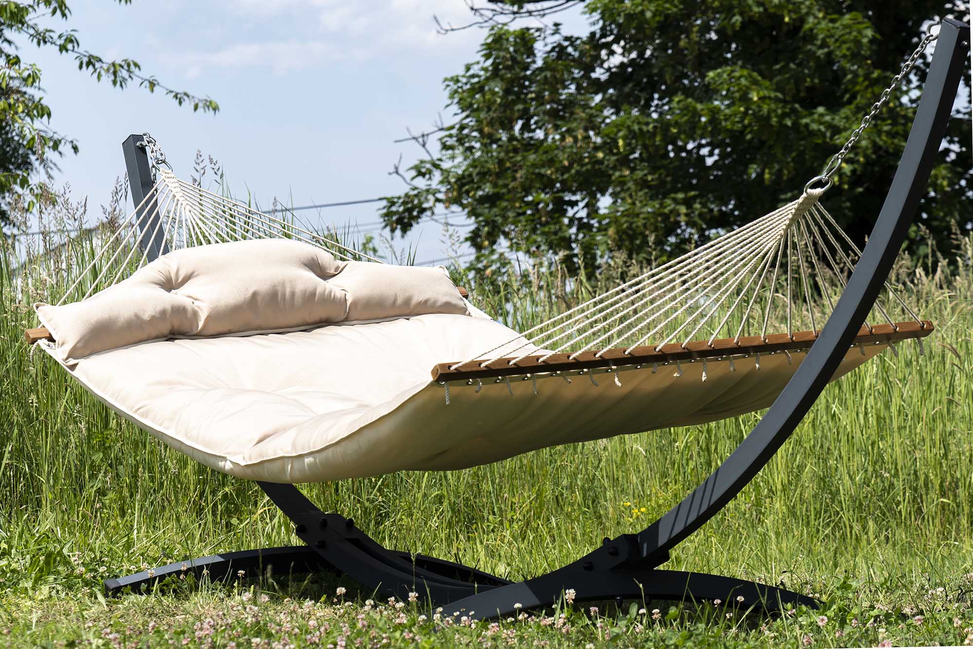Hamac sur pied matelassé Liora